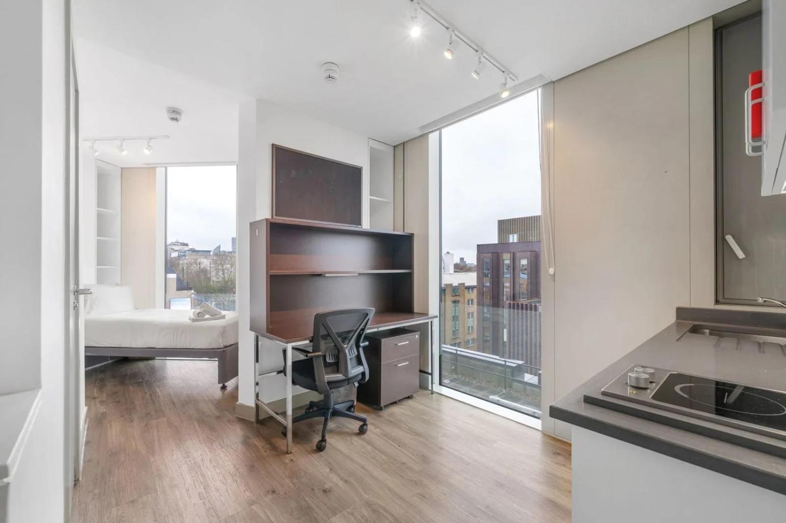 Studios, And Private Bedrooms With Shared Kitchen At Chapter Kings Cross In Apartment